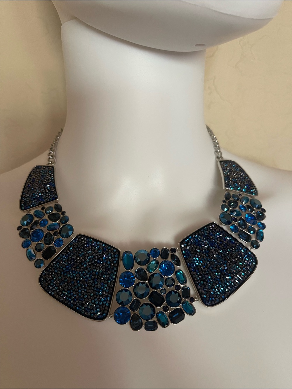 Swarovski Amazing Necklace All Around Crystal Bib Choker | Statement Necklace